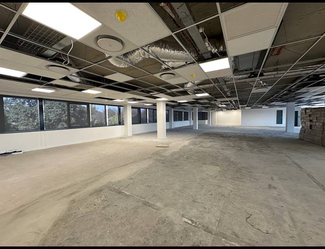 408.60M² OFFICE TO LET IN DORINGKLOOF